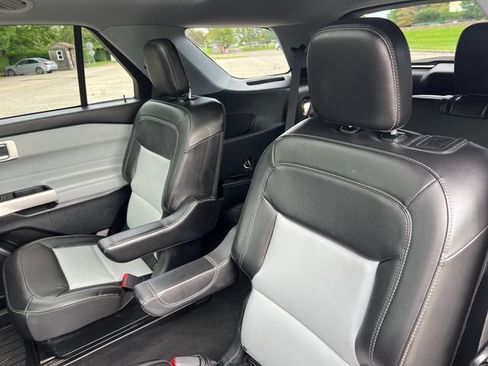 Used 2023 Ford Explorer XLT w/ Equipment Group 202A AWD/4WD image 24