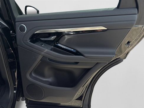 Used 2023 Land Rover Range Rover Evoque SE image 21