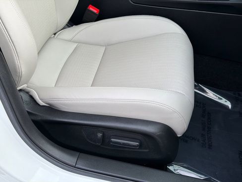 Used 2024 Honda Civic Touring image 10