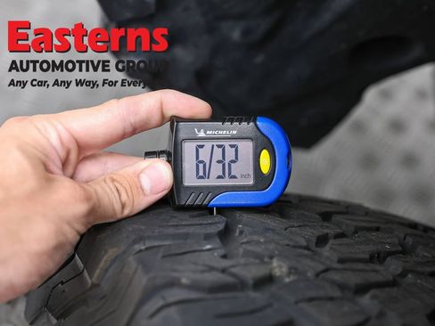 Used 2024 Toyota Tacoma TRD Off-Road AWD/4WD image 28