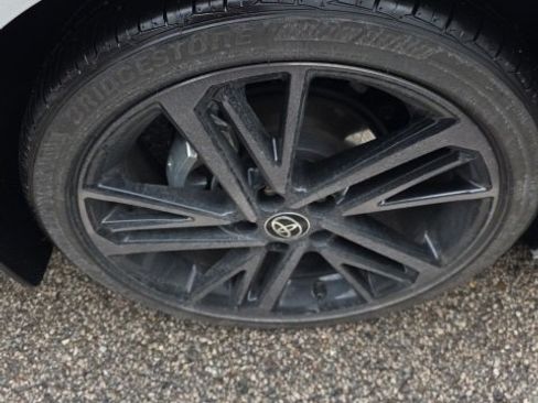 Used 2025 Toyota Camry image 5