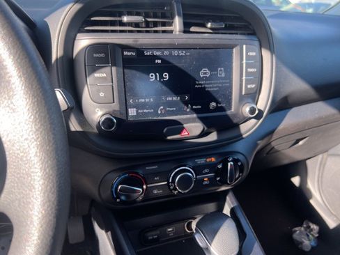 Used 2024 Kia Soul LX w/ Option Group 015 image 5