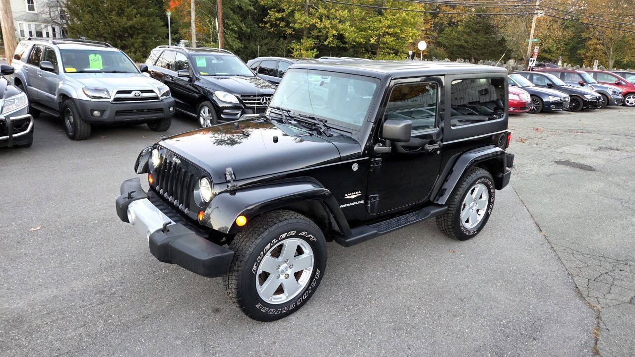 Used 2012 Jeep Wrangler Sahara w/ Dual Top Group AWD/4WD image 2