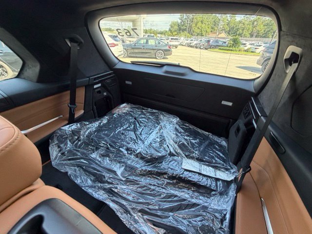 Used 2026 BMW X7 xDrive40i w/ M Sport Package AWD/4WD image 20