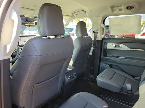 New 2026 Ford Explorer Active w/ Active Comfort Package image 22