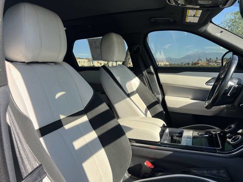 Used 2018 Land Rover Range Rover Velar R-Dynamic SE image 14