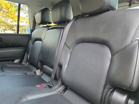 Used 2023 Nissan Armada SL image 9