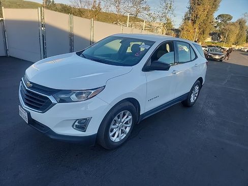 Used 2019 Chevrolet Equinox LS image 1
