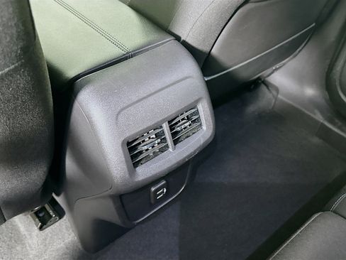 Used 2024 GMC Terrain SLE FWD image 26