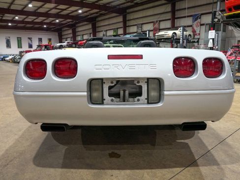 Used 1996 Chevrolet Corvette Convertible RWD image 7