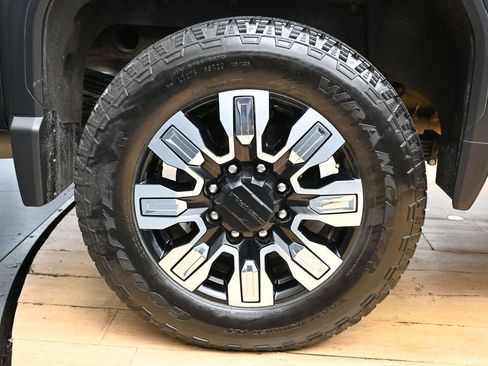 Used 2024 GMC Sierra 2500 Denali w/ Denali Reserve Package AWD/4WD image 14