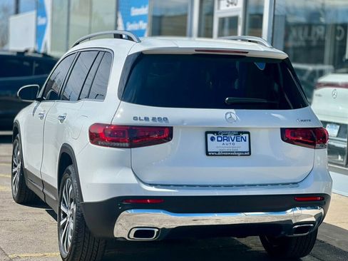 Used 2023 Mercedes-Benz GLB 250 4MATIC image 3