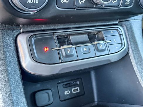 Used 2023 GMC Acadia AT4 AWD/4WD image 45