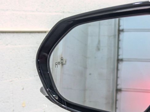 Used 2019 Toyota Prius Prime Advanced image 11