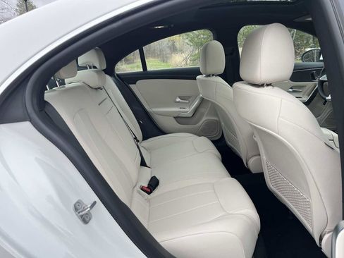 Used 2025 Mercedes-Benz CLA 250 4MATIC image 11