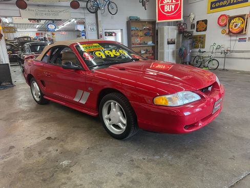 Used 1994 Ford Mustang GT RWD image 19