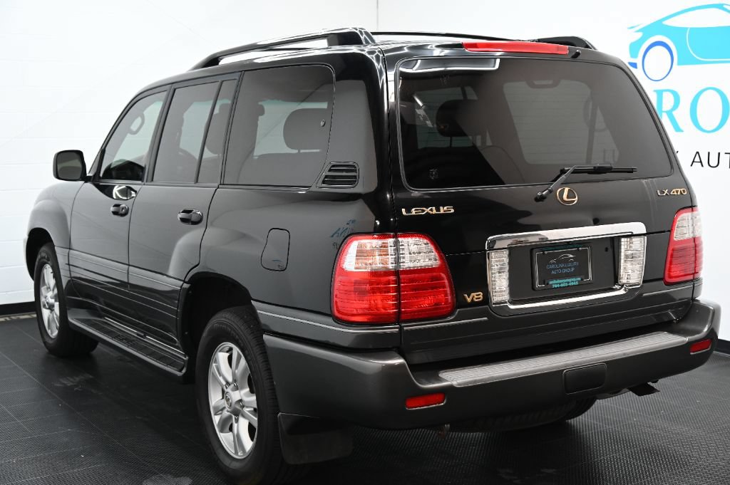 Used 2004 Lexus LX 470 4WD w/ Preferred Accessory Pkg image 5