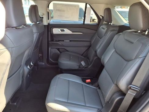 New 2026 Ford Explorer Active w/ Active Comfort Package RWD image 8