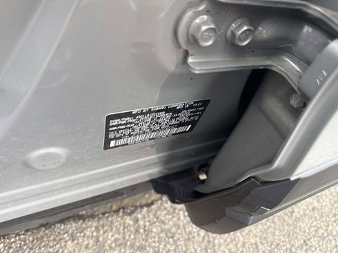 Used 2025 Subaru Forester Limited AWD/4WD image 25
