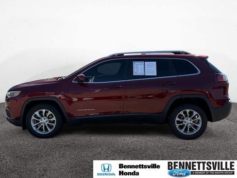Used 2019 Jeep Cherokee Latitude w/ Popular Appearance Group image 2