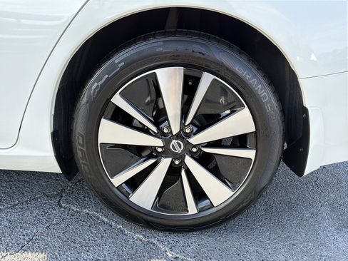 Used 2021 Nissan Altima 2.5 SV image 18