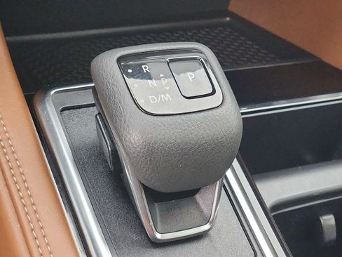 Used 2023 Nissan Pathfinder Platinum w/ Cargo Package image 15