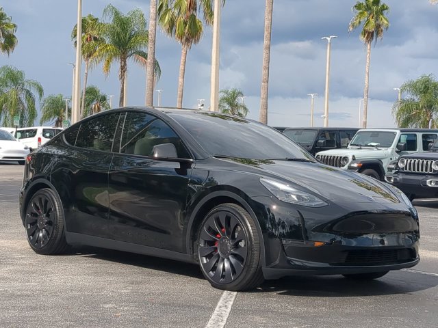 Used 2025 Tesla Model Y Performance AWD/4WD image 2