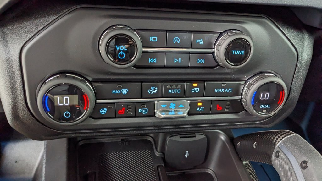 New 2026 Ford Bronco Raptor w/ Interior Carbon Fiber Pack AWD/4WD image 26