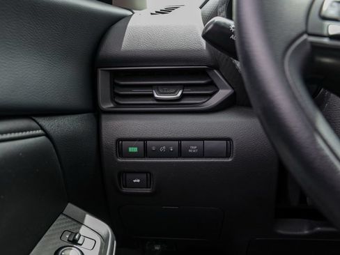 Used 2024 Nissan Sentra S FWD image 31