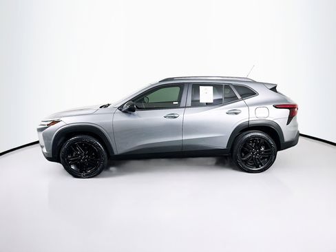 Used 2024 Chevrolet Trax ACTIV w/ Sunroof Package image 4