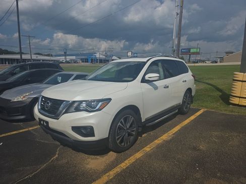 Used 2019 Nissan Pathfinder Platinum AWD/4WD image 1