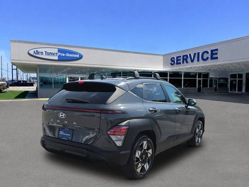 Certified 2024 Hyundai Kona SEL FWD image 8
