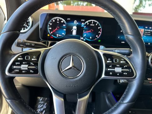 Certified 2023 Mercedes-Benz GLA 250 image 29