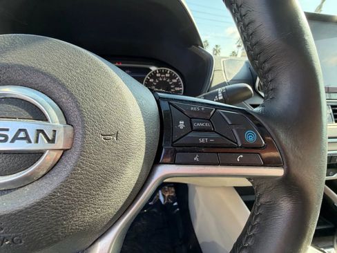 Used 2021 Nissan Altima 2.5 SV w/ SV Premium Package FWD image 17
