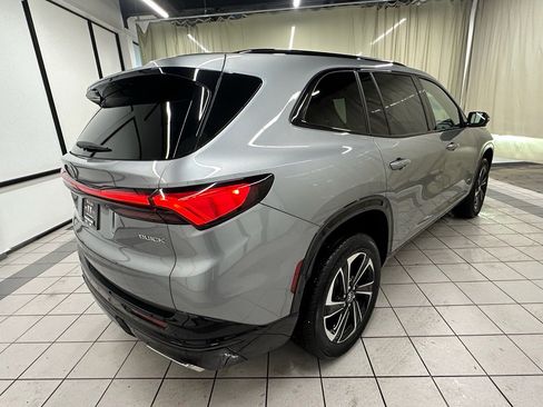 Certified 2025 Buick Enclave Sport Touring image 5