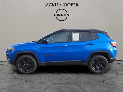 Used 2022 Jeep Compass Trailhawk image 2