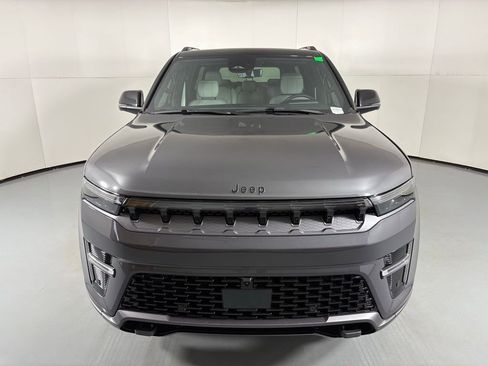 New 2026 Jeep Grand Wagoneer Summit AWD/4WD image 3