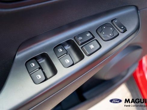 Used 2023 Hyundai Kona SEL AWD/4WD image 17
