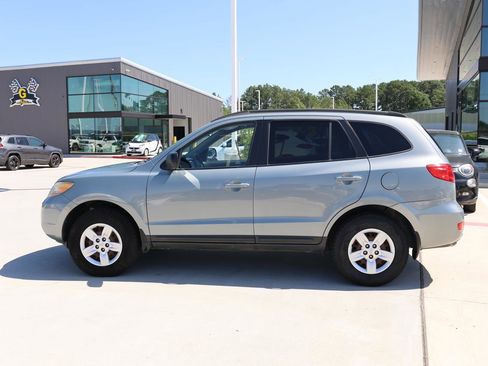 Used 2009 Hyundai Santa Fe GLS image 2