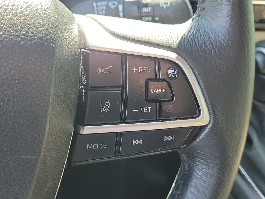 Used 2023 Toyota Sienna XLE FWD image 10