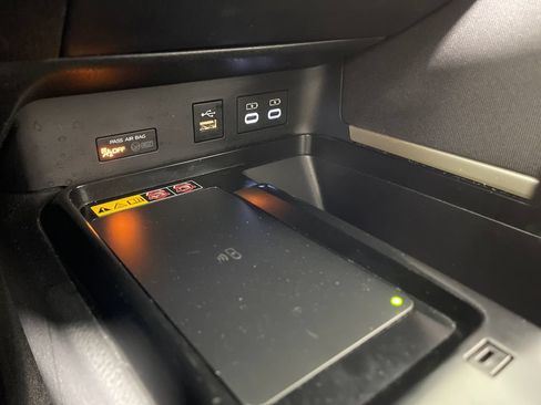 Used 2025 Toyota Camry LE FWD image 30
