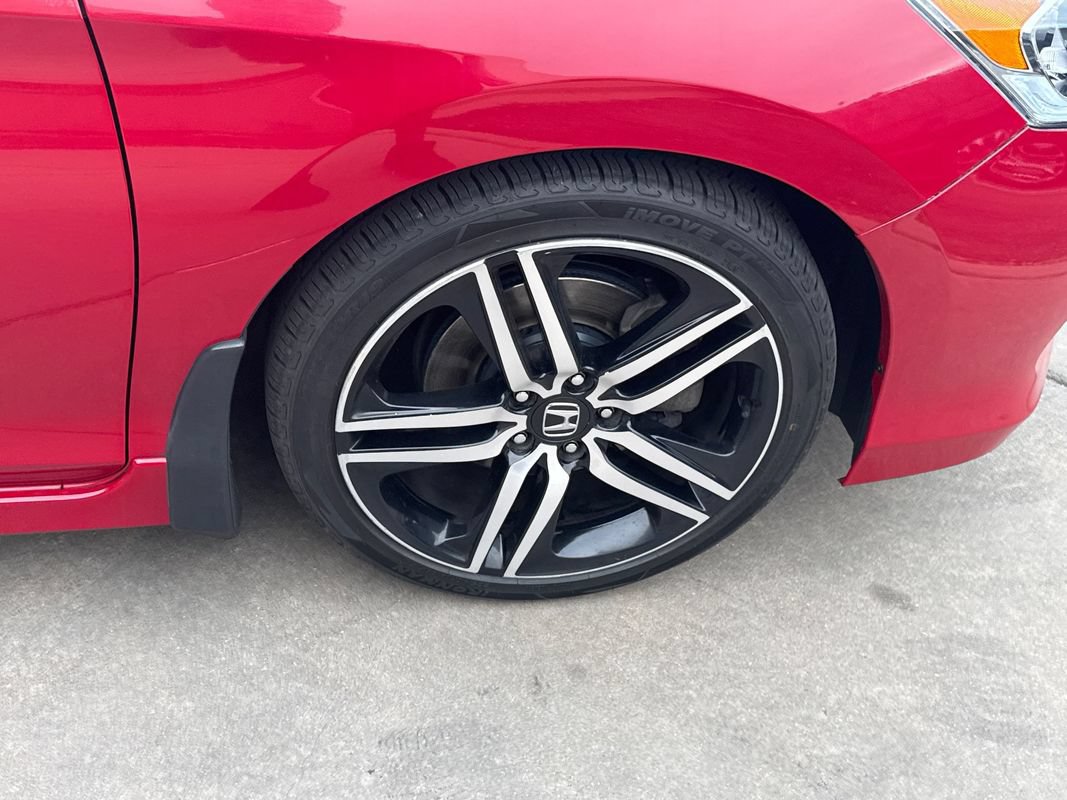 Used 2017 Honda Accord Sport image 16