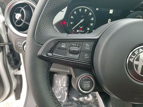 New 2025 Alfa Romeo Stelvio Sprint image 28