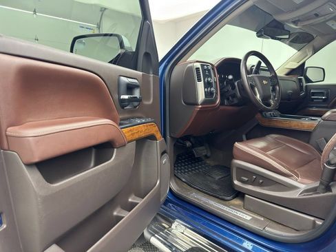 Used 2015 Chevrolet Silverado 1500 High Country w/ High Country Premium Package AWD/4WD image 14