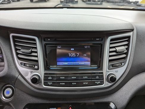 Used 2017 Hyundai Tucson Sport image 21