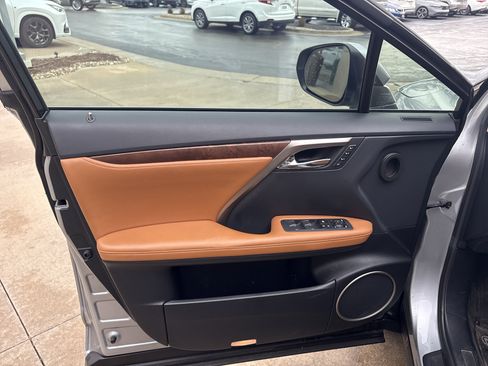 Used 2022 Lexus RX 350L Premium image 14