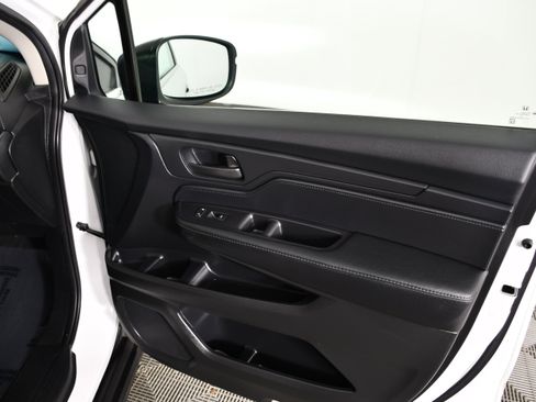 Certified 2025 Honda Odyssey EX-L image 40
