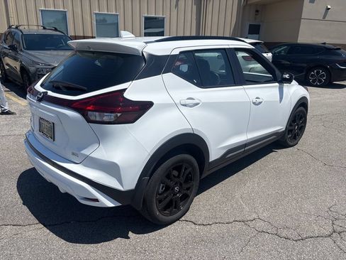 Used 2024 Nissan Kicks SR FWD image 8
