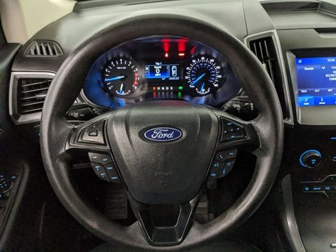 Used 2020 Ford Edge SE image 10