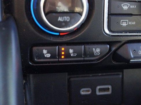 Used 2021 Chevrolet Tahoe Premier w/ Premium Package image 8